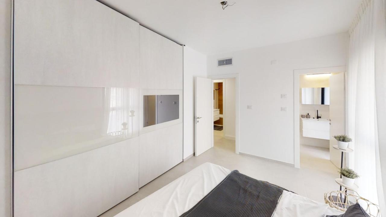 Luxury 3&4 Bedroom New Apartments - Close To The Beach & Bahai Gardens Haifa Exterior photo