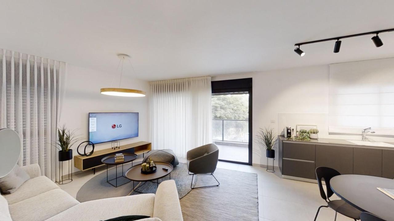 Luxury 3&4 Bedroom New Apartments - Close To The Beach & Bahai Gardens Haifa Exterior photo
