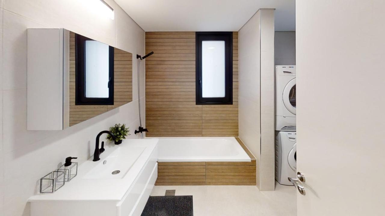 Luxury 3&4 Bedroom New Apartments - Close To The Beach & Bahai Gardens Haifa Exterior photo