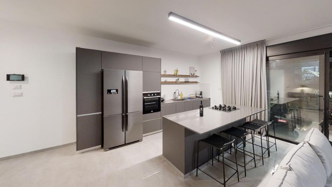 Luxury 3&4 Bedroom New Apartments - Close To The Beach & Bahai Gardens Haifa Exterior photo